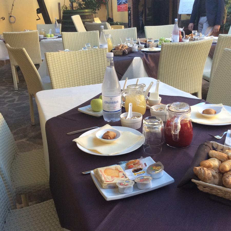 Il Borghetto Hotel Ristorante Lamezia Terme Eksteriør billede